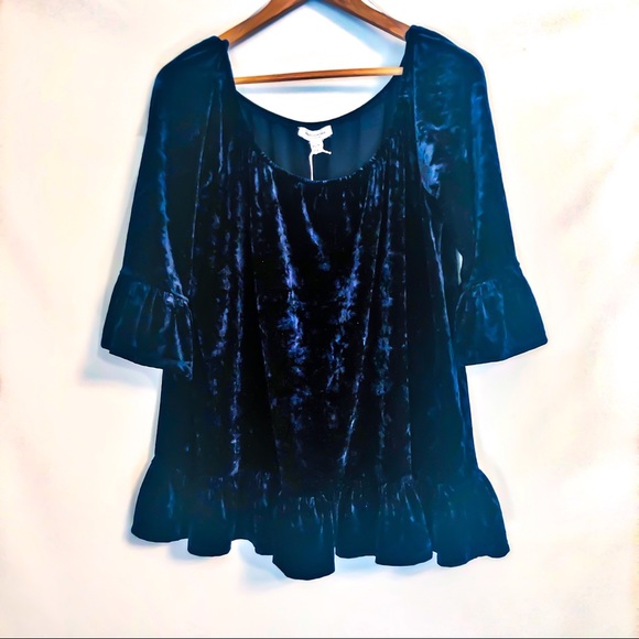 beachlunchlounge Tops - beach lunch lounge Sapphire Crushed Velvet Tunic